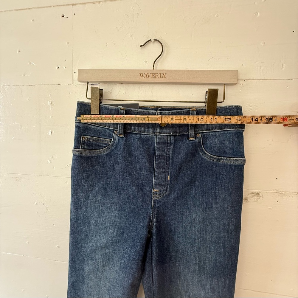 NWT SPANX everywear authentic blue pull on Flare Jeans size small - Picture 5 of 10